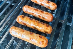 Image Clever Carnivore develops bratwurst sausages from cultivated pork.