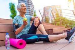 Image Healthy senior woman
