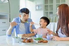 Image Japanese family having breakfast