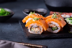 Image Sushi roll with plant-based smoked salmon