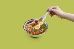 Image ramen on a green background