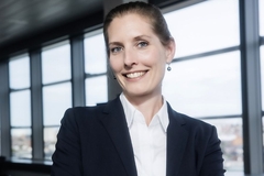 Image Headshot of a woman.