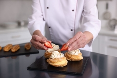 Image Patisserie chef.