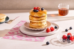 Image Pancakes and fruit.