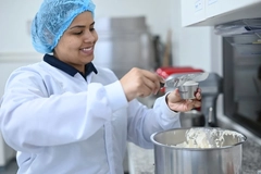 Image Women working in Palsgaard bakery center.