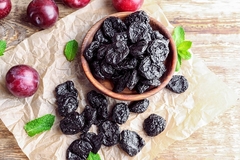 Image Bowl of prunes