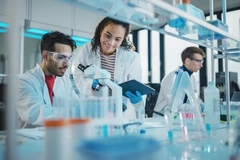 Image Researchers in a lab