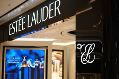 Image estee lauder lgogo against store facade