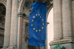 Image EU flag waving in the wind