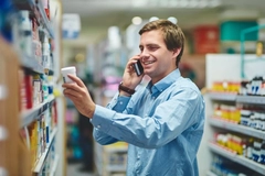 Man shopping supplements