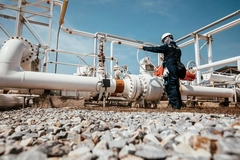 Image Oil refinery