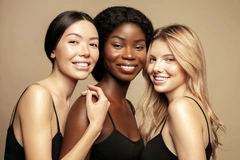 Image Women with healthy skin