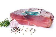 Image Meat packaged in cyovac flexible film