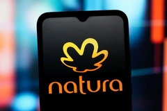 Image Natura logo on a phone.