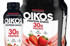 Oikos Protein Shake in strawberry flavor Oikos Protein Shake in strawberry flavor