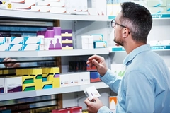 Man choosing mycelium product