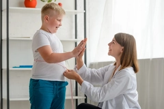 Kid and nutritionist