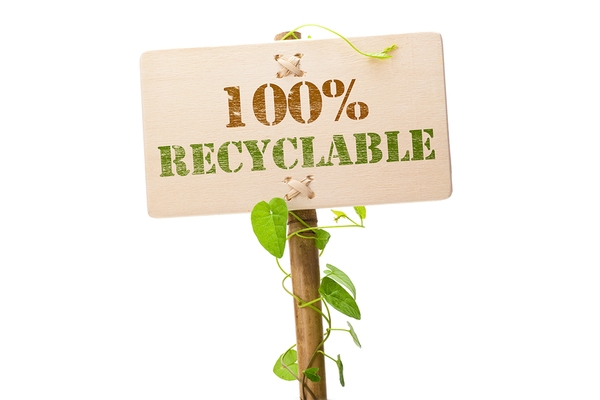 Image Wooden sign reading ‘100% Recyclable’