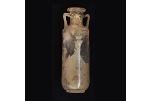 Image unguentarium vial with two small handles at neck