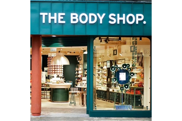 Image The Body Shop store on streets