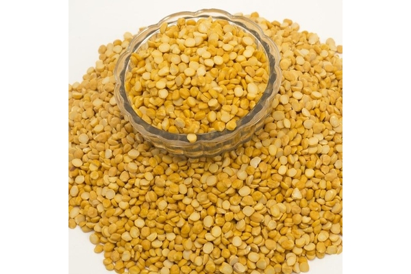 Image Split yellow peas.