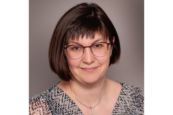 Image Sarah de la Mare, product line director of Closures at Berry Global.