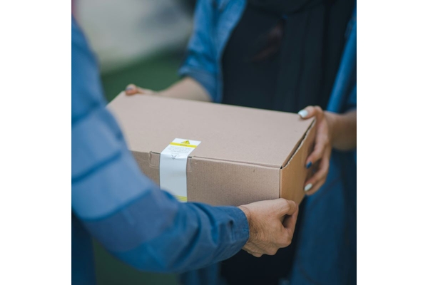 Image Handing over a parcel.