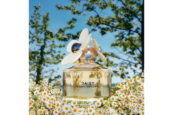 Marc Jacobs Daisy perfume bottle