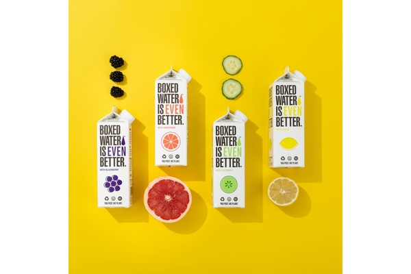 Image boxed water flavoured with fruits