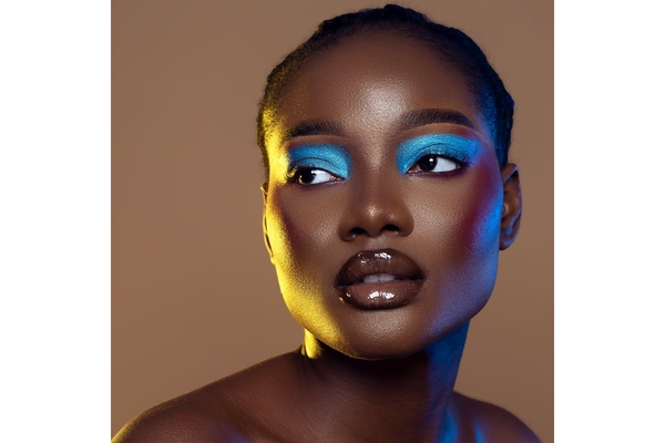 Image Woman with makeup and clear skin