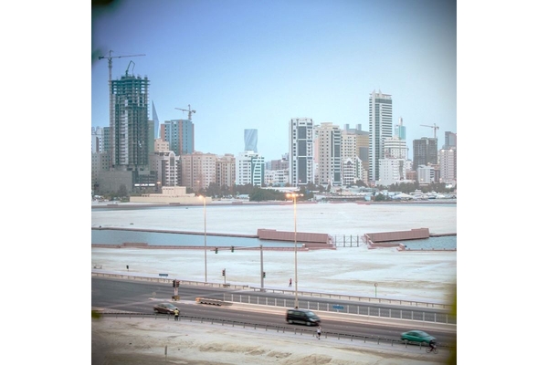 Image Bahrain skyline.