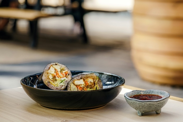 Image Plant-based sushi.