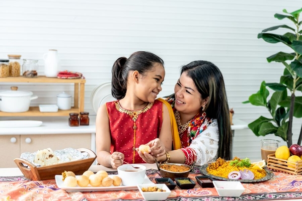 Image Mother and daughter healthy diet