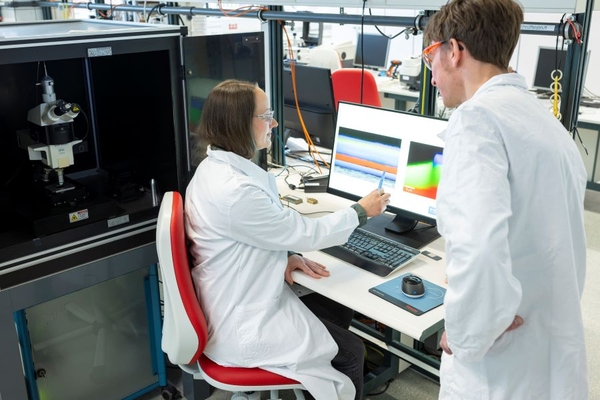 Image Spectroscopic analysis of a plastic in a BASF laboratory in Ludwigshafen