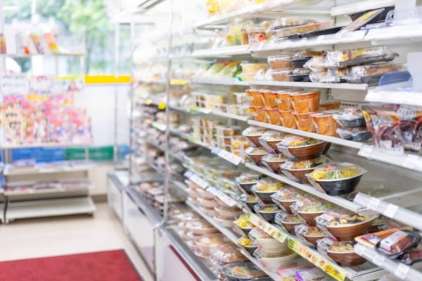 Image Naturally preserved food on the shelves on a grocery store.