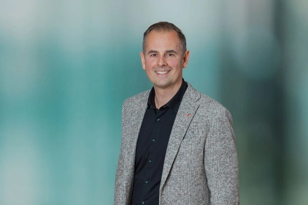 Headshot of Jörg Sabo.