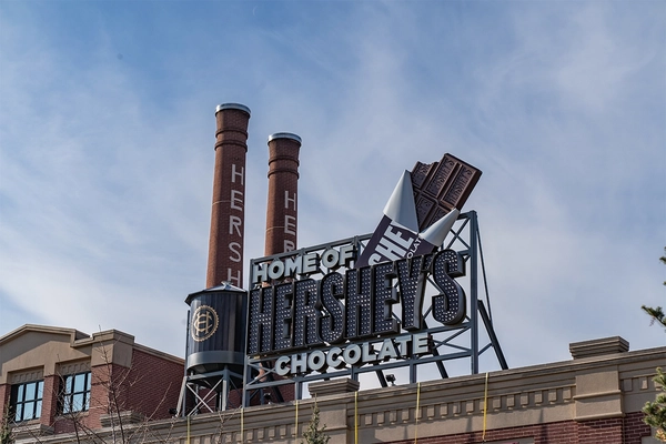 Image Outside a Hershey chocolate factory.