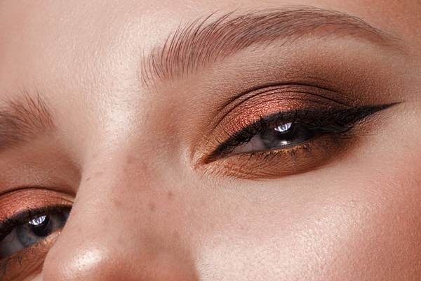Image Eye shadow close-up.