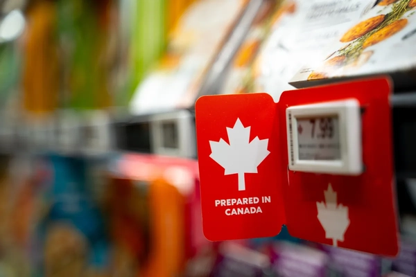 Image Label in store with Canadian flag.
